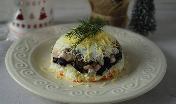 Салат с копченой курицей