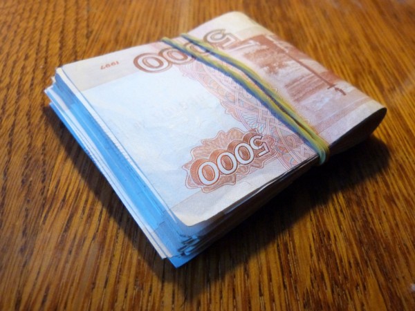 Полиция Петербурга предупреждает о новой схеме мошенников со &laquo;срочным декларированием&raquo;