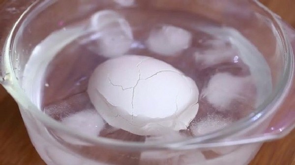 Салат Цезарь с курицей классический