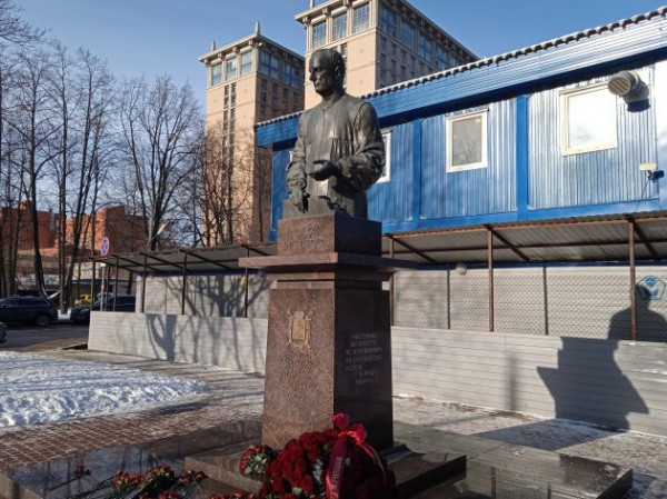 Миф решает. Как Собчак вернул Петербург