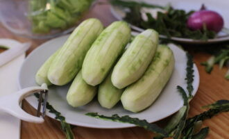 Салат с копченой курицей