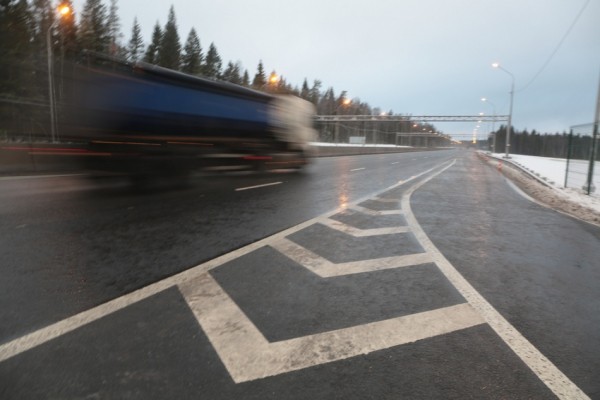 Семьи с детьми эвакуированы с трасс Саратовской области из-за ураганного ветра и метели Семьи с детьми эвакуированы с трасс Саратовской области из-за ураганного ветра и метели