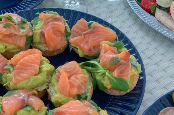 
        Разморозка и соль. Пять ошибок при домашней засолке красной рыбы    