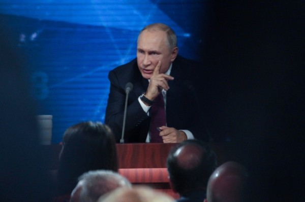 Путин не готов вернуть Урганта на телевидение несмотря на просьбы звезд