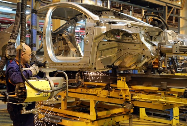 АвтоВАЗ готовит к запуску Lada Azimut - инновационный кроссовер появится летом 2026 года