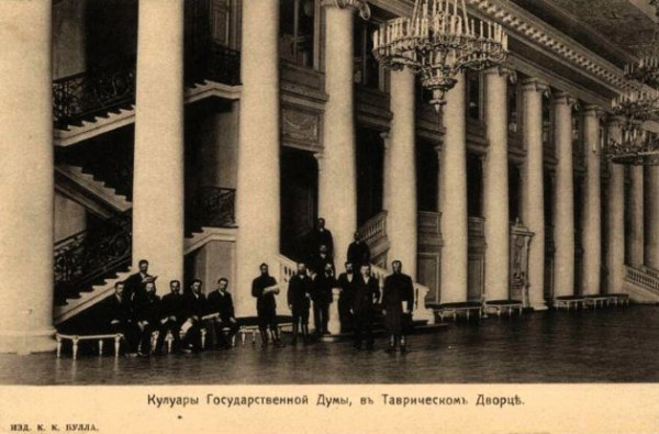 Помолившись, вешать. Как в Петербурге мечта о свободах превратилась в зверинец