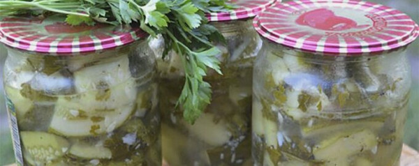 Салат из огурцов с луком и растительным маслом на зиму