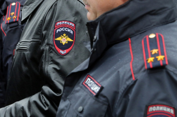 Трое молодых водителей устроили дрифт на Маршала Блюхера и попали в полицию Трое молодых водителей устроили дрифт на Маршала Блюхера и попали в полицию