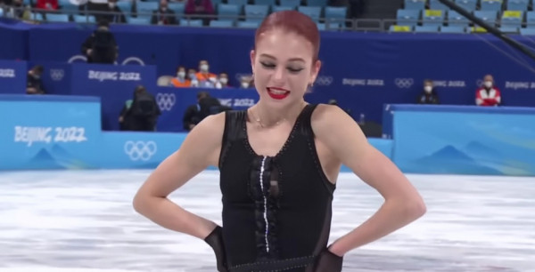 Александра Трусова возвращается на лед после рождения сына и долгого перерыва