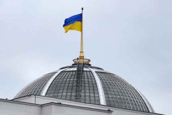 Рада продлила мобилизацию на Украине до 4 мая