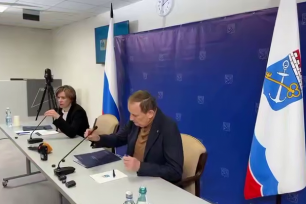 Губернатор Ленобласти хочет введения заградительных пошлин на корунд и ферросплав Губернатор Ленобласти хочет введения заградительных пошлин на корунд и ферросплав