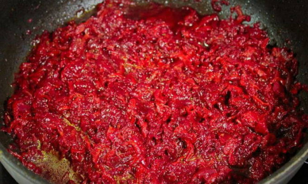 Борщ с мясом говядины классический