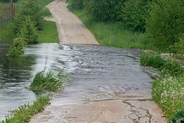 &laquo;Лебедь утонул, дрова уплыли&raquo;. Деревни уходят под воду