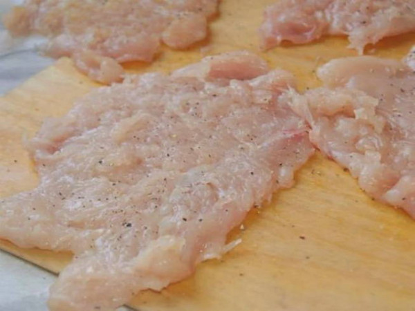 Филе куриной грудки на сковороде Филе куриной грудки на сковороде