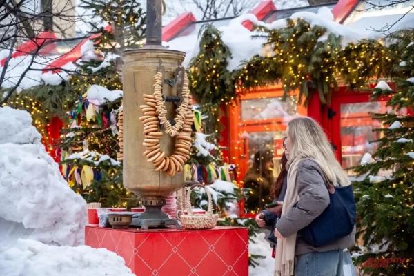 
        Брют или сотерн. Как подобрать бутылку хорошего вина к блинам на Масленицу    