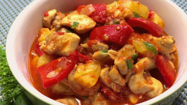 Филе куриной грудки на сковороде Филе куриной грудки на сковороде