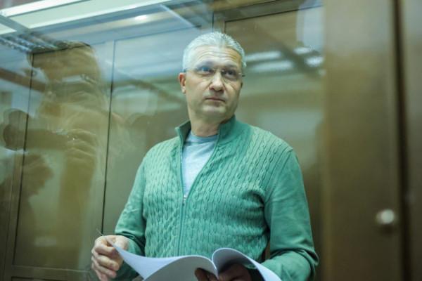 Экс-замглавы Минобороны подал в суд на ведомство за игнорирование просьбы об отправке на СВО