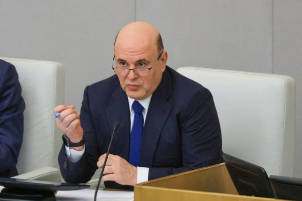 Мишустин заявил о целевом наборе мигрантов за рубежом