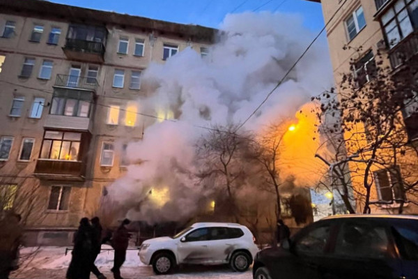 В Петербурге женщину увидели за поджогом в доме. Здесь располагается пункт сбора помощи для СВО В Петербурге женщину увидели за поджогом в доме. Здесь располагается пункт сбора помощи для СВО