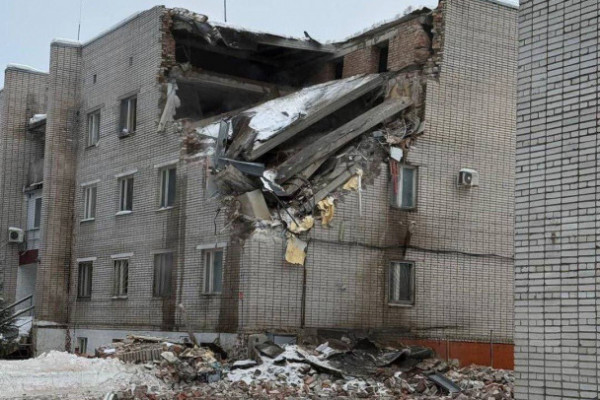 "Хлопок и грохот". Что слышали в Сертолово после обрушения здания военной комендатуры
