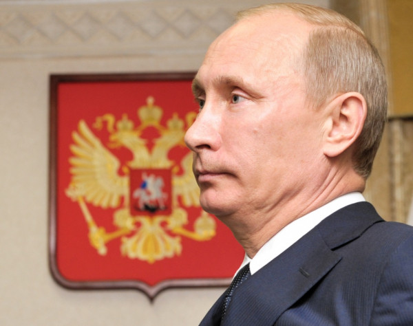 Путин встретился с женщинами разных профессий накануне 8 Марта в Кремле