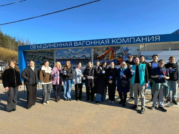 Новое поколение знакомится с инновационными вагонами ТBСЗ Новое поколение знакомится с инновационными вагонами ТBСЗ