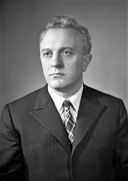 &laquo;Грузия, на колени!&raquo; Воскрешение Сталина идет