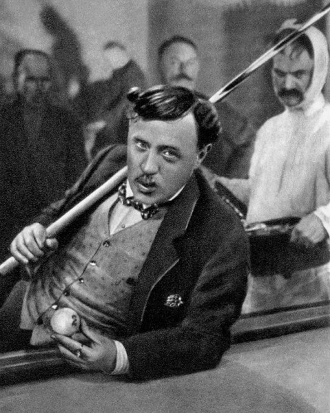 Деньги должны быть, и талия. Как Пушкин и Толстой «катали шары» и спускали свои произведения Деньги должны быть, и талия. Как Пушкин и Толстой «катали шары» и спускали свои произведения