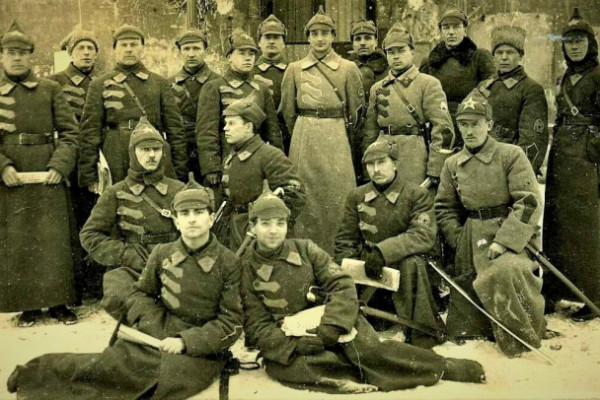Незаконная Красная гвардия. Почему Ленин собирался ее распустить Незаконная Красная гвардия. Почему Ленин собирался ее распустить