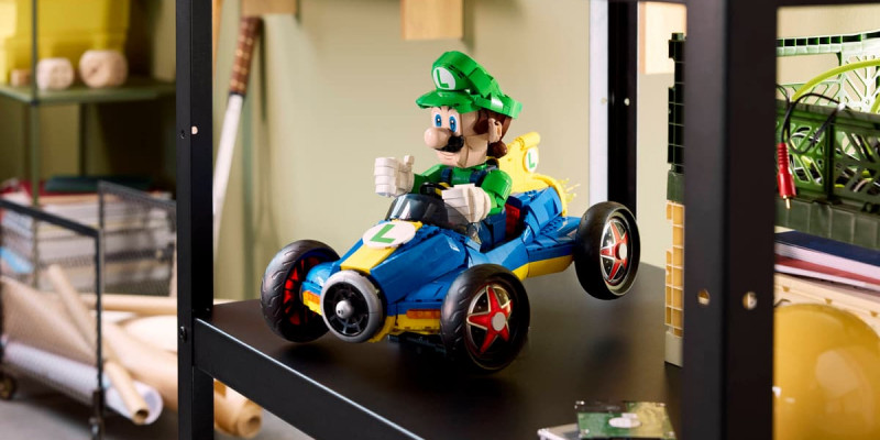 Lego представила набор с Луиджи на его машинке из Mario Kart