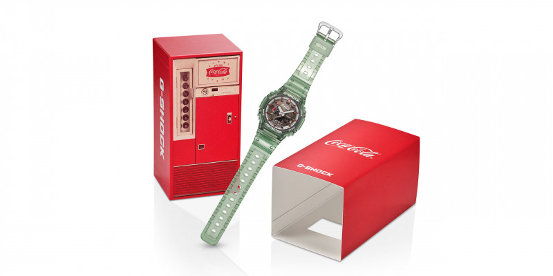 Casio выпустила часы G‑Shock к 140-летию Coca-Cola &mdash; с корпусом под легендарную бутылку