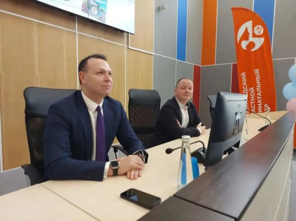 В Ленинградском перинатальном центре врачи встретились с будущими родителями В Ленинградском перинатальном центре врачи встретились с будущими родителями