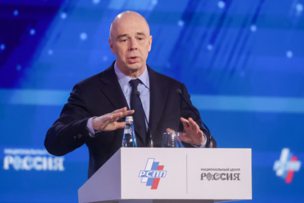 Силуанов заявил, что доля активно сберегающего в России населения составляет всего 48% Силуанов заявил, что доля активно сберегающего в России населения составляет всего 48%