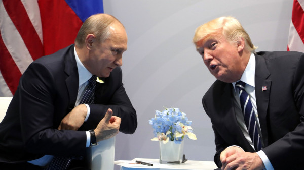 Тайные переговоры с Путиным: Трамп признался в постоянных звонках в Кремль Тайные переговоры с Путиным: Трамп признался в постоянных звонках в Кремль