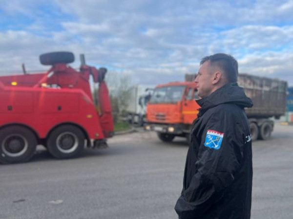 Экомилиция провела рейд в Ломоносовском районе. Два самосвала отправились на спецстоянку