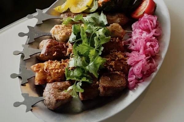 
        Йогурт или молоко? Как приготовить сочный шашлык из курицы    