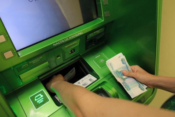 Банки предупредили о возможных ограничениях по картам &laquo;Мир&raquo; после 9 мая