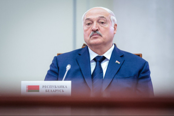 "По инициативе французской стороны." Лукашенко поговорил с Макроном "По инициативе французской стороны." Лукашенко поговорил с Макроном