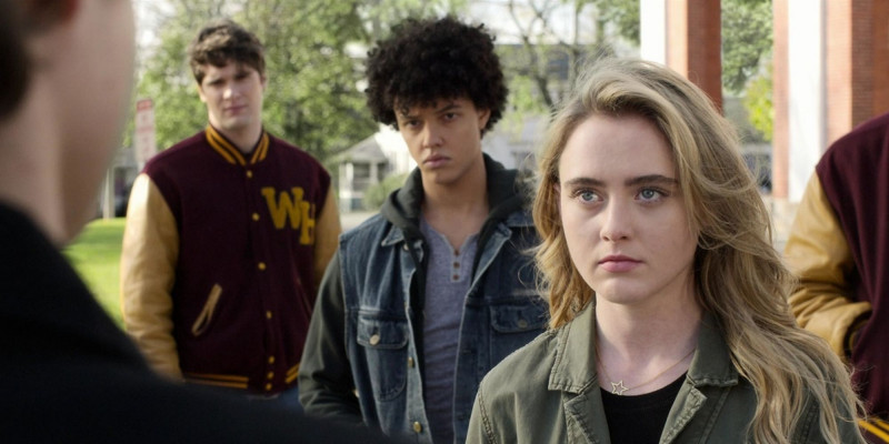 Вспомнить всё: 10 забытых, но идеальных сериалов Netflix по версии Collider