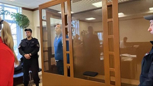 В Петербурге депутату, коммерсанту и руководителям Колпино продлили арест В Петербурге депутату, коммерсанту и руководителям Колпино продлили арест
