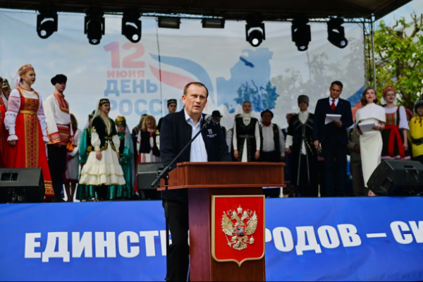 Ленобласть отмечает День России концертами и народными гуляниями
