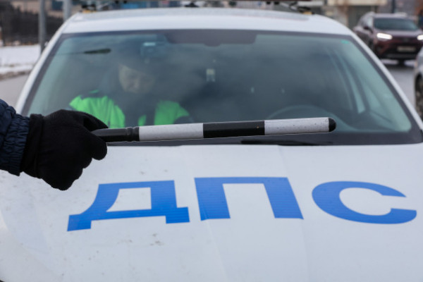 Минивен перевернулся на крышу после ДТП с грузовиком на "Сортавале"