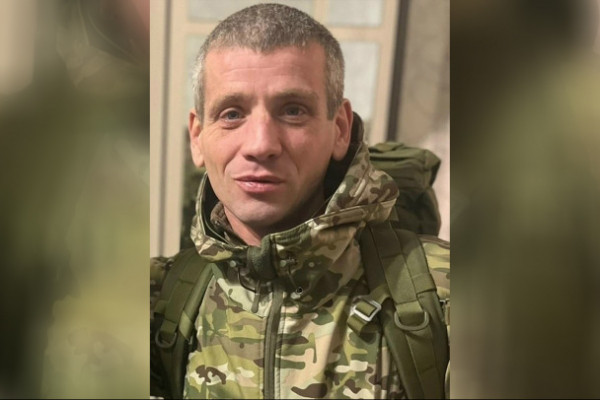 В Подпорожье прощаются с солдатом СВО