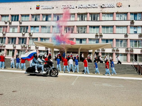 Ленобласть отмечает День России концертами и народными гуляниями