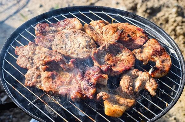 
        7 канцерогенов. Онколог Дзидзария назвал продукты, которые провоцируют рак    