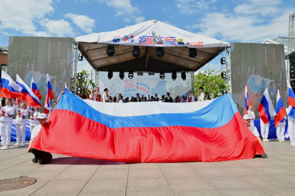 Ленобласть отмечает День России концертами и народными гуляниями