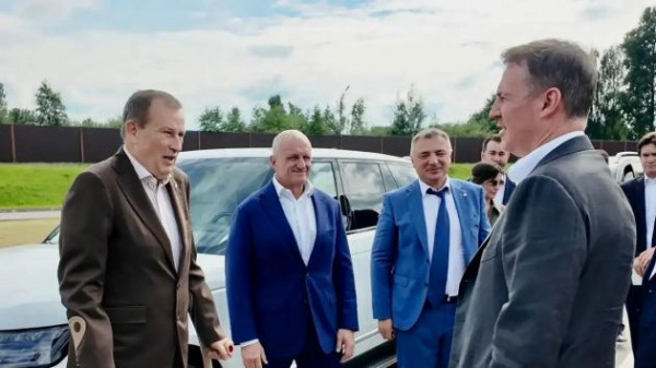 Дмитрий Патрушев оценил строительство судов на верфях Ленобласти