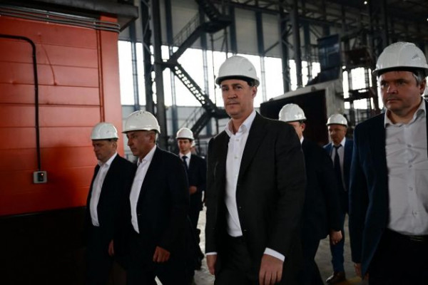 Дмитрий Патрушев оценил строительство судов на верфях Ленобласти