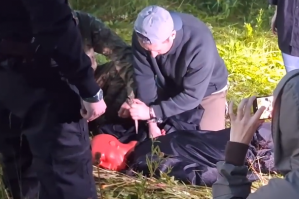 47news известно, как обвиняемый в убийстве 12-летней под Тосно оказался под наблюдением медиков 47news известно, как обвиняемый в убийстве 12-летней под Тосно оказался под наблюдением медиков