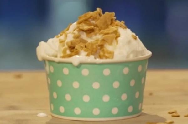 
        Обалденно вкусно! Легкий способ приготовить домашнее мороженое за 15 минут    